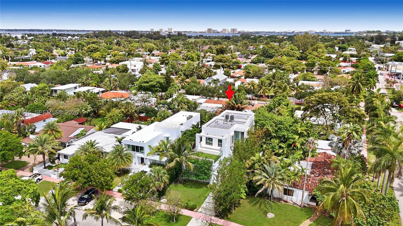 1311 Bay Dr , Miami Beach, FL 33141 Photo