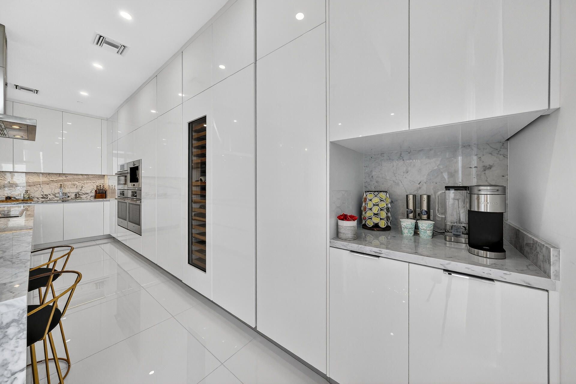 88 SW 7th St, Unit 4202, Miami, FL 33130 Photo