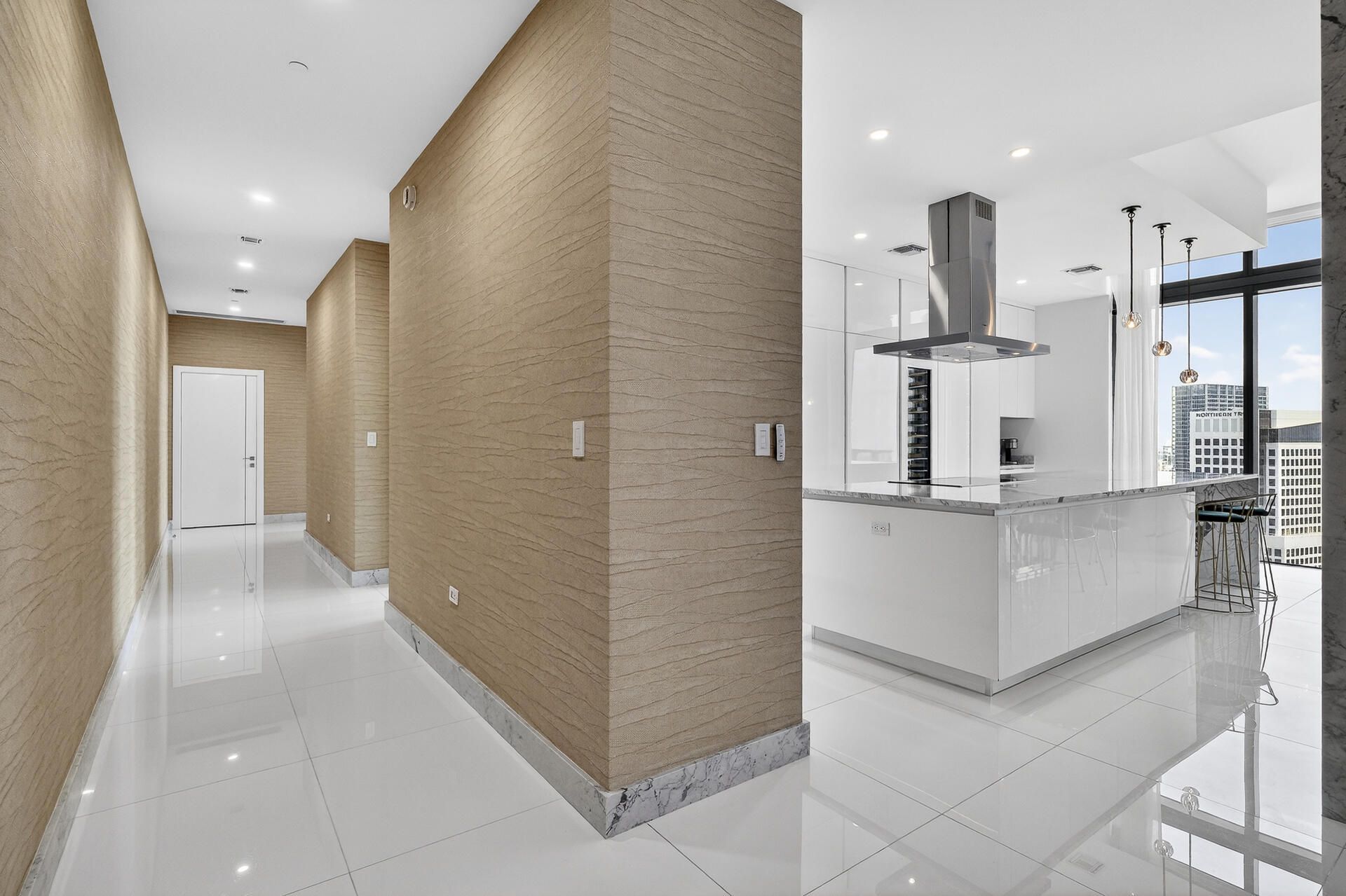 88 SW 7th St, Unit 4202, Miami, FL 33130 Photo
