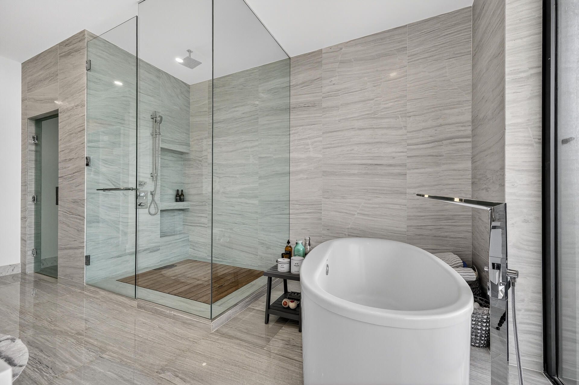 88 SW 7th St, Unit 4202, Miami, FL 33130 Photo