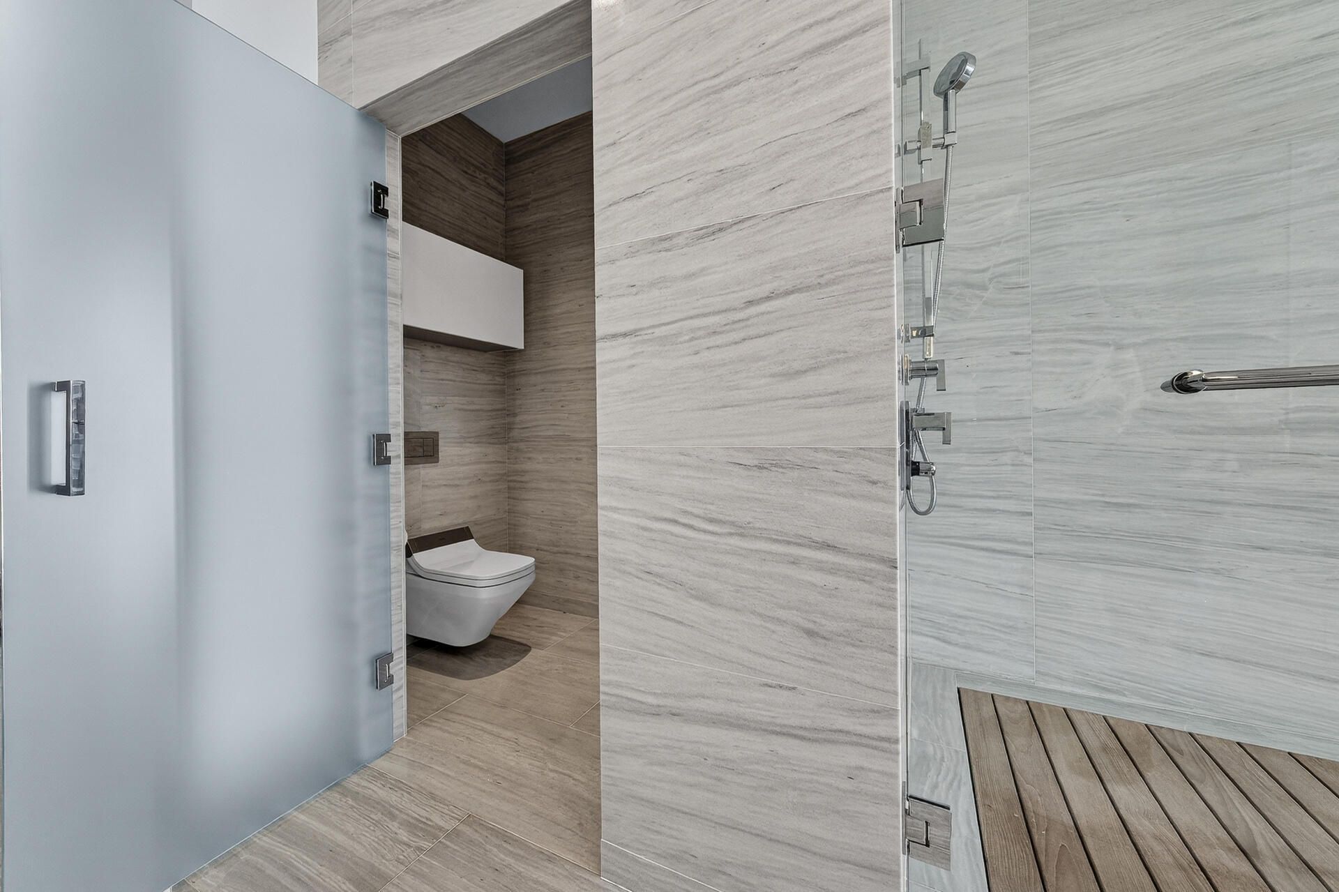 88 SW 7th St, Unit 4202, Miami, FL 33130 Photo