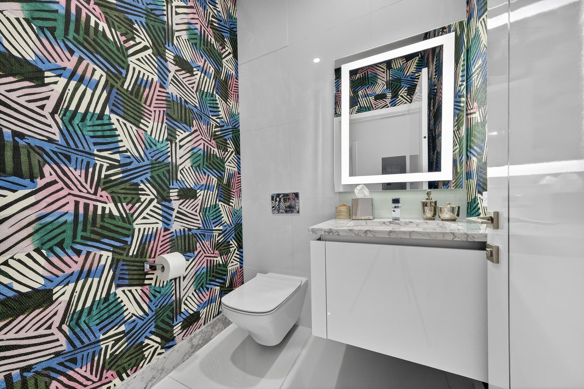 88 SW 7th St, Unit 4202, Miami, FL 33130 Photo