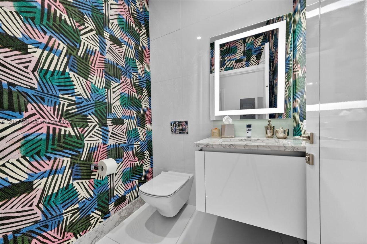 88 SW 7th St, Unit 4202, Miami, FL 33130 Photo