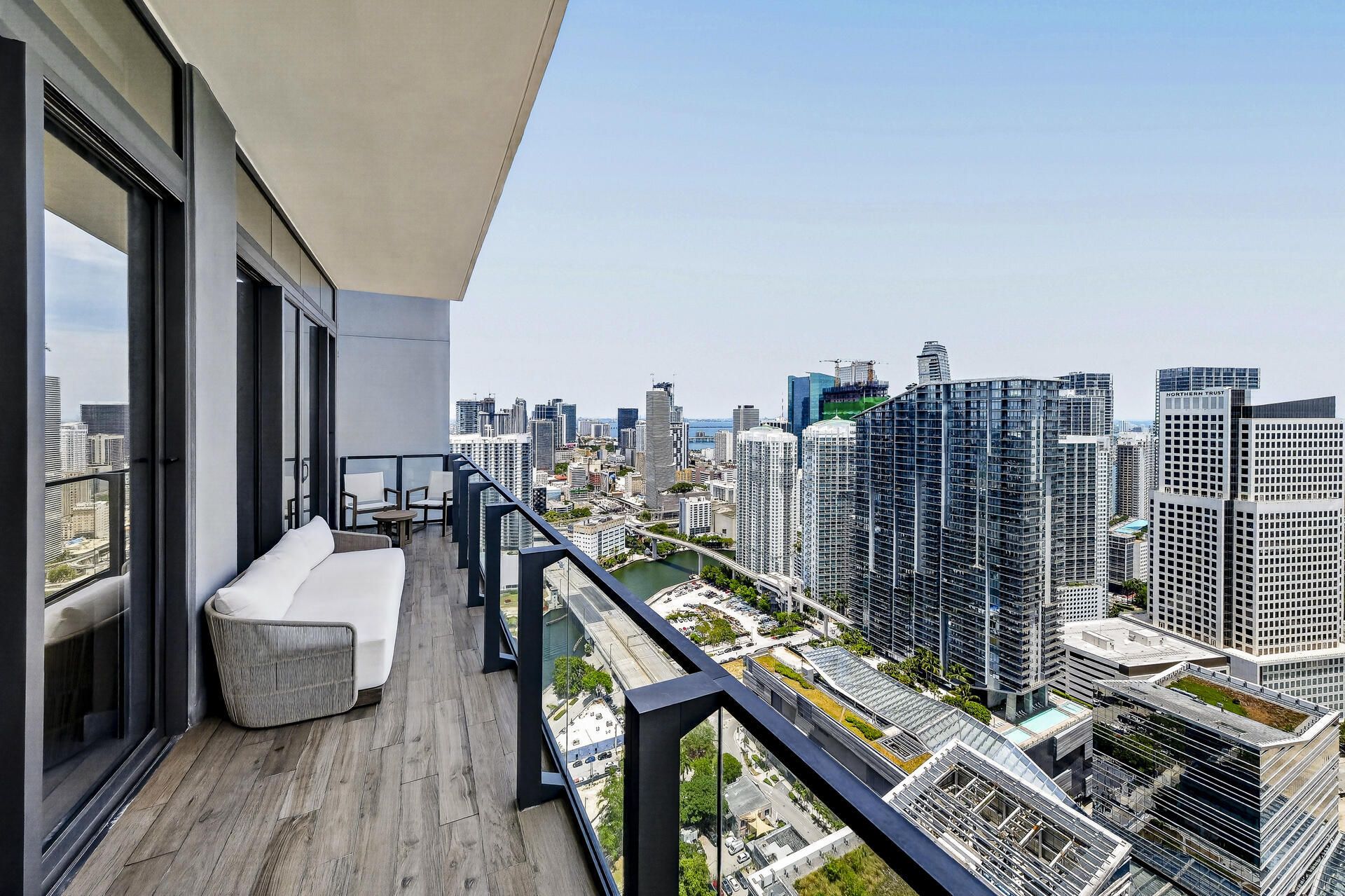 88 SW 7th St, Unit 4202, Miami, FL 33130 Photo
