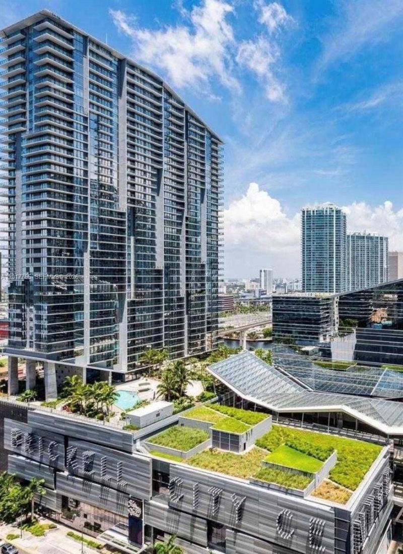 88 SW 7th St, Unit 4202, Miami, FL 33130 Photo