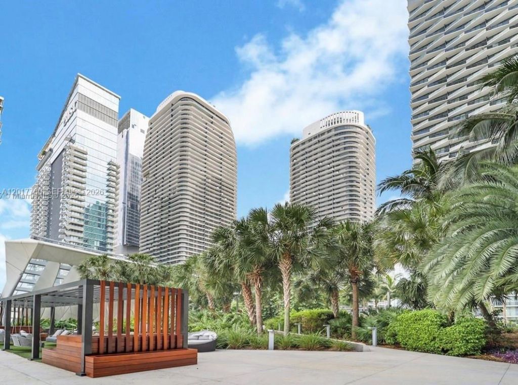 88 SW 7th St, Unit 4202, Miami, FL 33130 Photo