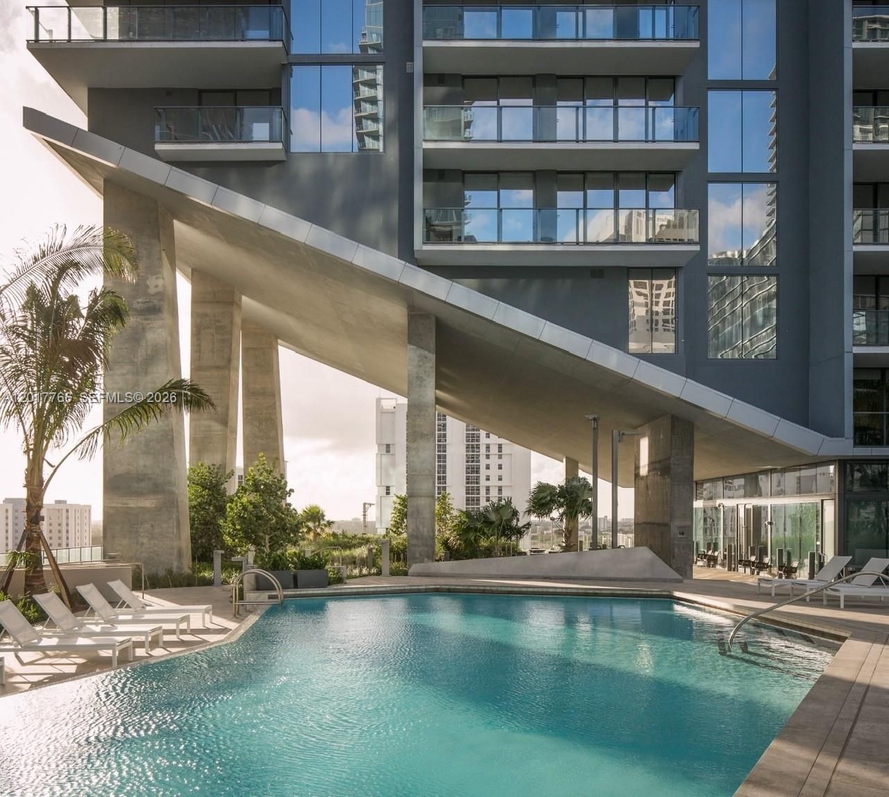 88 SW 7th St, Unit 4202, Miami, FL 33130 Photo