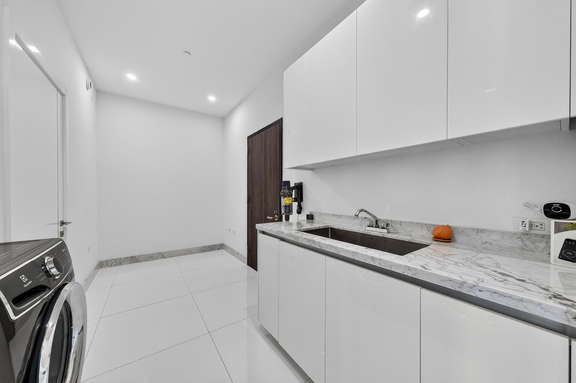 88 SW 7th St, Unit 4202, Miami, FL 33130 Photo