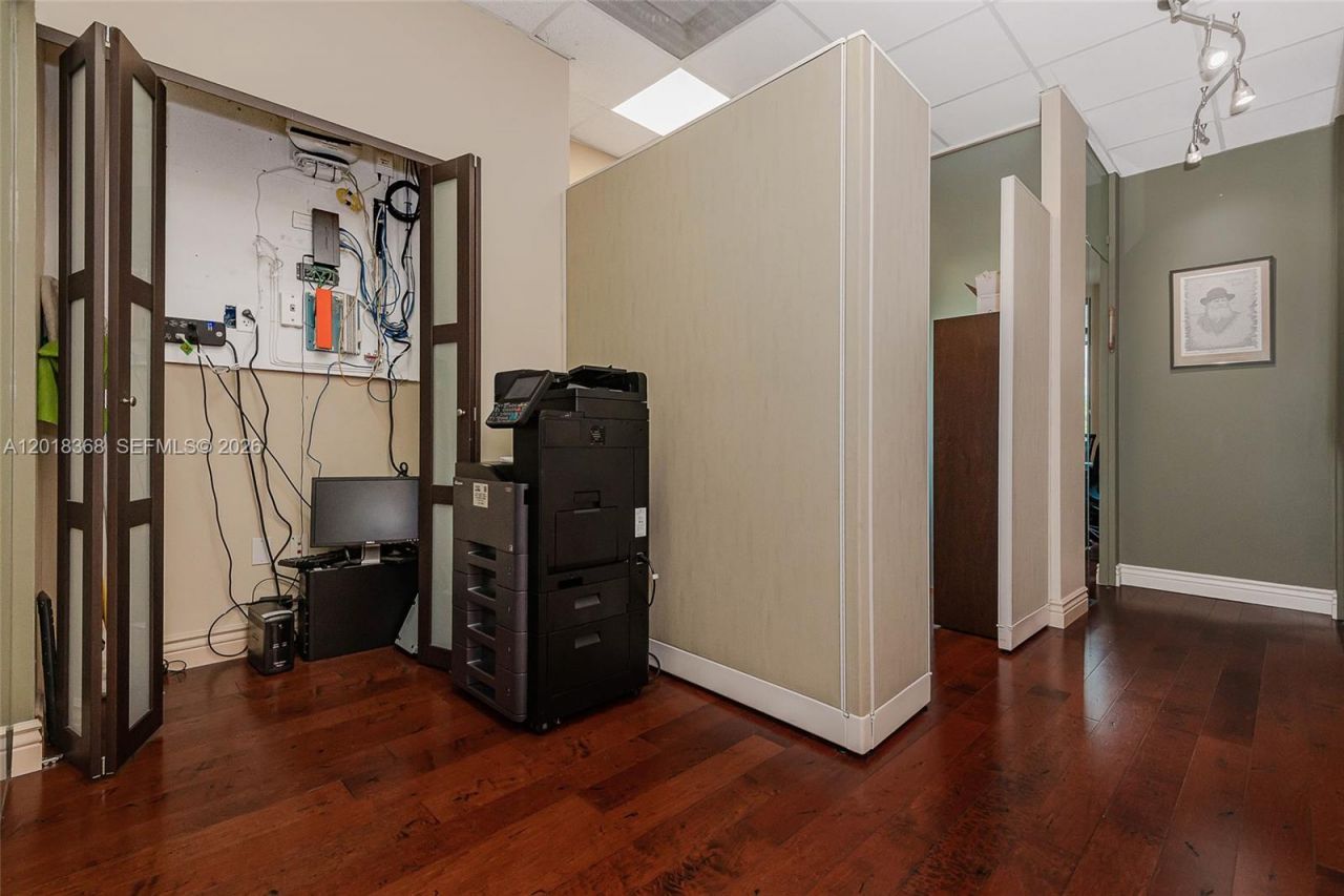 5599 S University Dr, Unit 205, Davie, FL 33328 Photo