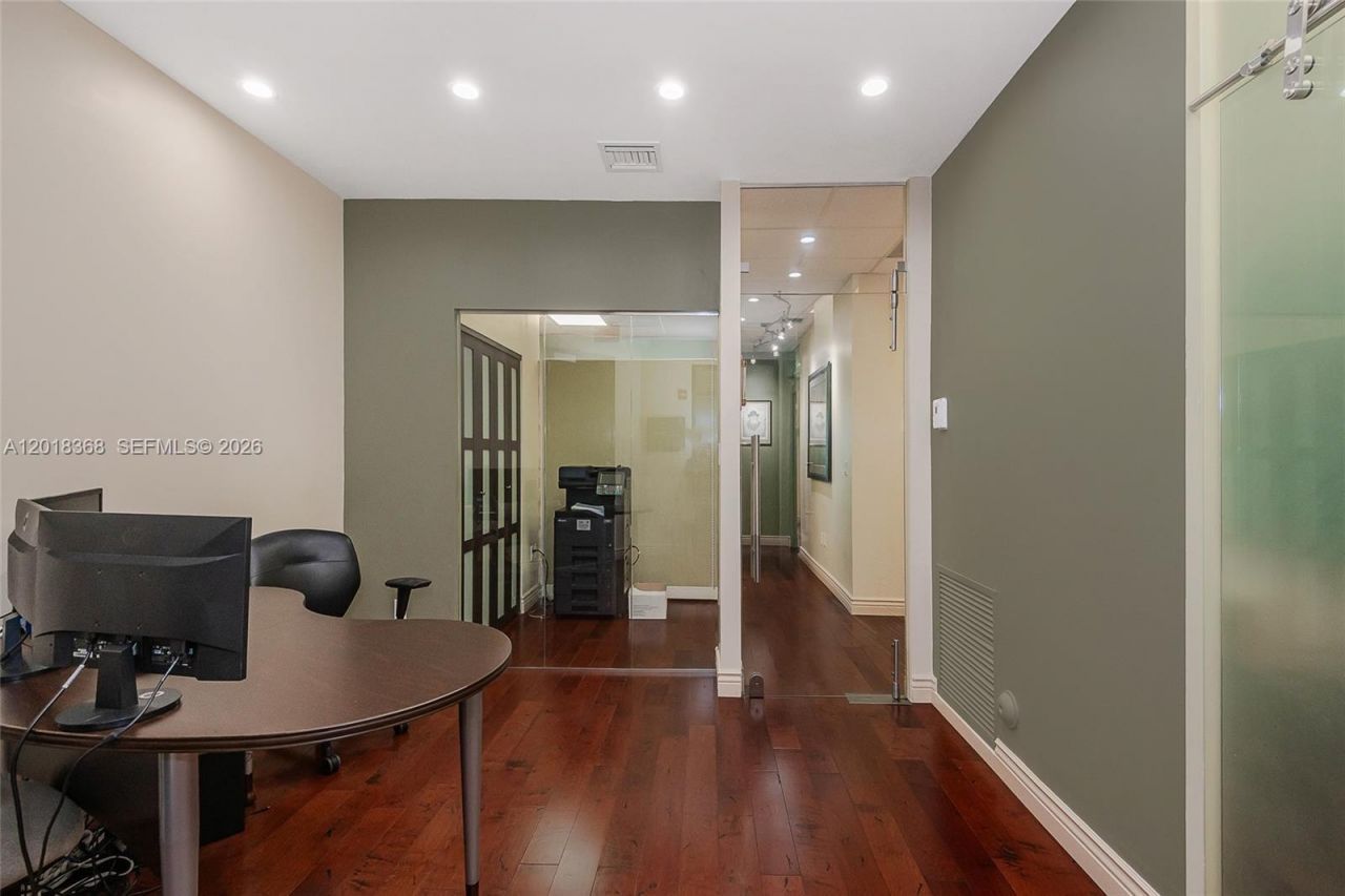5599 S University Dr, Unit 205, Davie, FL 33328 Photo