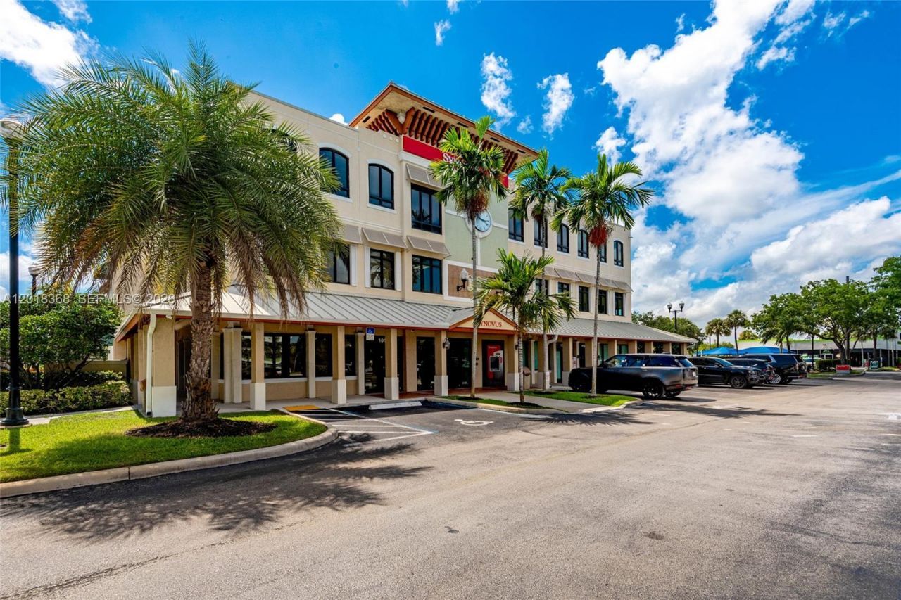 5599 S University Dr, Unit 205, Davie, FL 33328 Photo