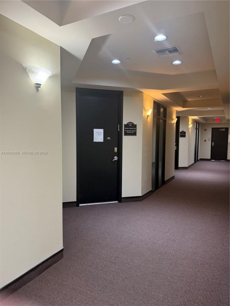 5599 S University Dr, Unit 205, Davie, FL 33328 Photo
