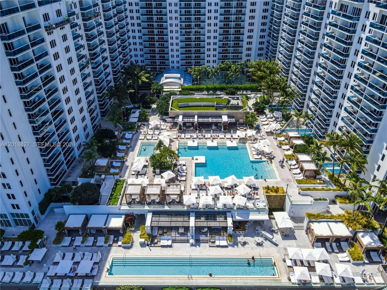 2301 Collins Ave , Unit 404, Miami Beach, FL 33139 Photo