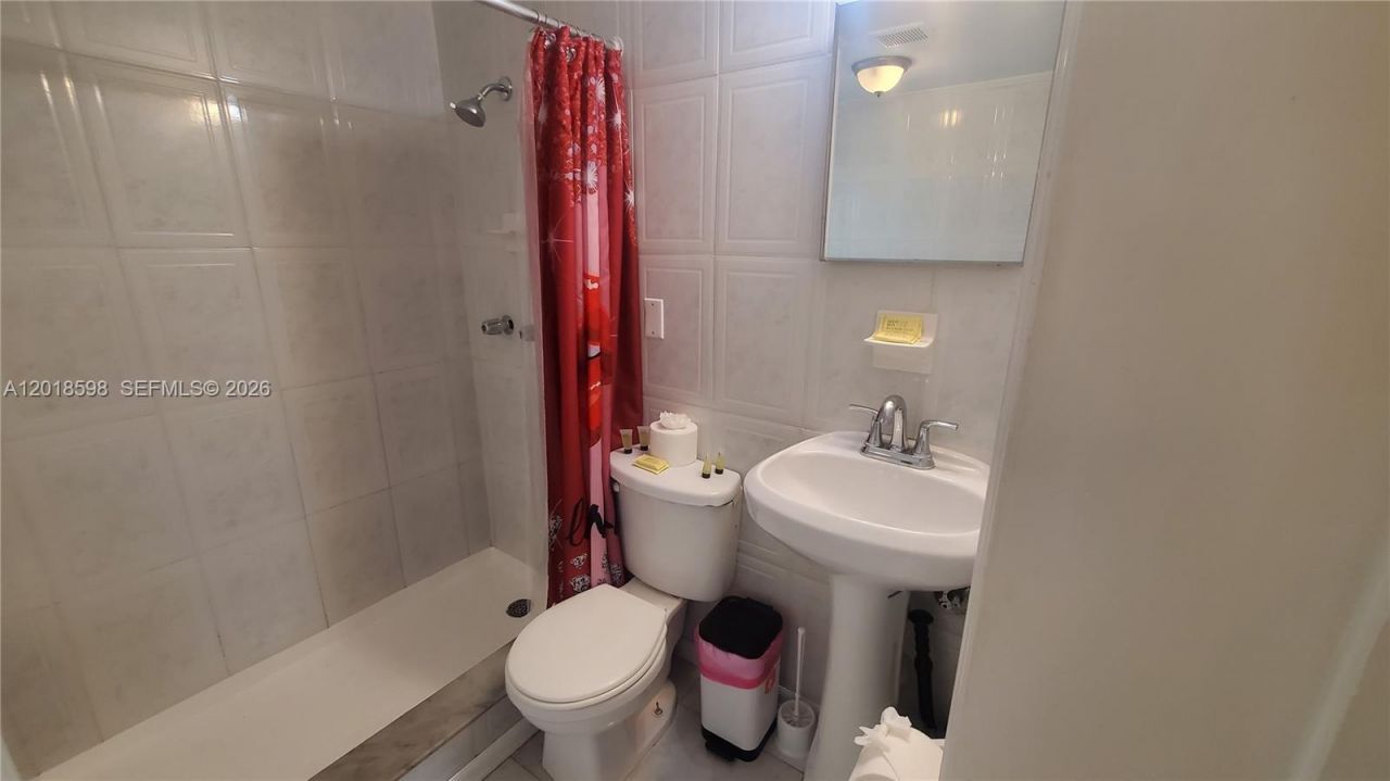 1030 S 62nd Ave, Unit B, Hollywood, FL 33023 Photo