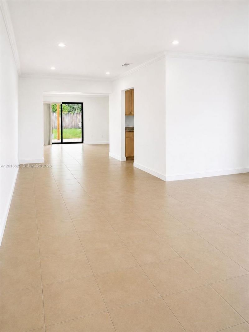 765 W 70th Pl, Unit 765, Hialeah, FL 33014 Photo