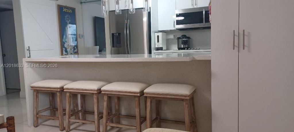 1801 S Treasure Dr , Unit 222, North Bay Village, FL 33141 Photo