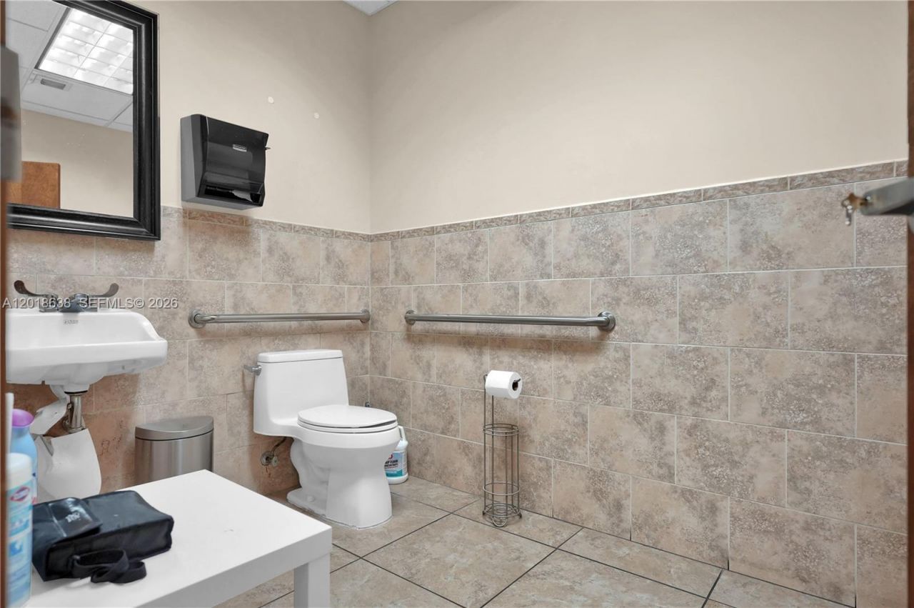 12601 NW 115th Ave, Unit A-114, Medley, FL 33178 Photo