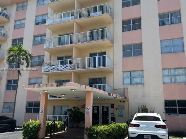 2025 NE 164th St , Unit 818, North Miami Beach, FL 33162