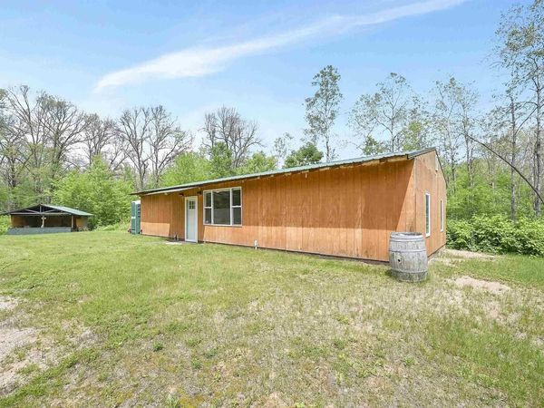 W13670 BROOKS LANE, Crivitz, WI 54114