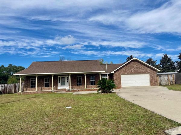 3434 Festival Dr, Pace, FL 32571