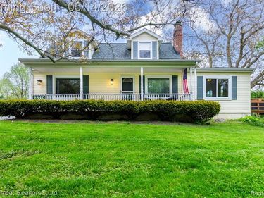 9840 Currie Road, Salem Twp, MI 48167