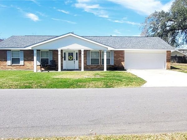 324 RIVER OAKS Drive , Luling, LA 70070