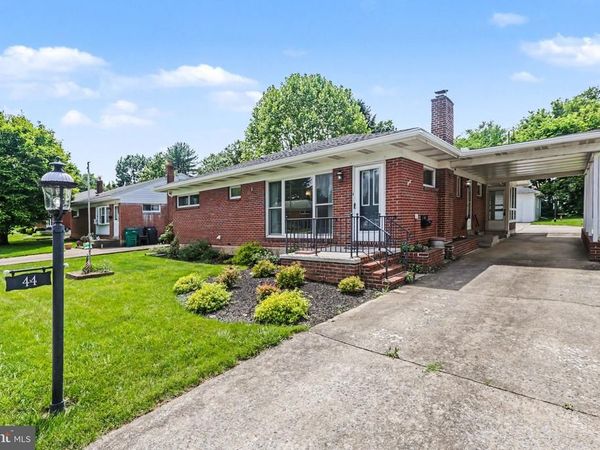 44 OAK AVENUE, CAMP HILL, PA 17011