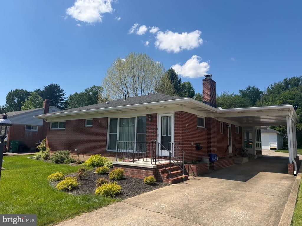 44 OAK AVENUE, CAMP HILL, PA 17011