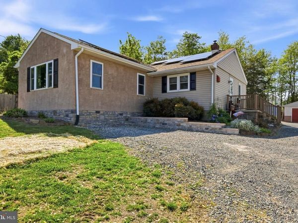 2301 N CHARLOTTE STREET, POTTSTOWN, PA 19464