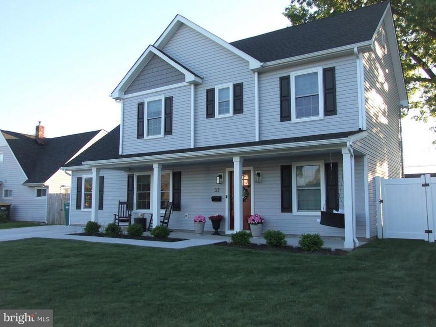 37 Narcissus Lane, Levittown, PA 19054 Main Photo