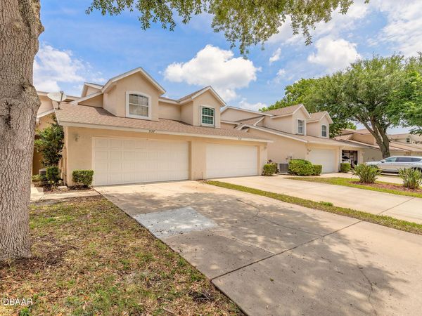 537 Lake Bridge Drive, Ormond Beach, FL 32174