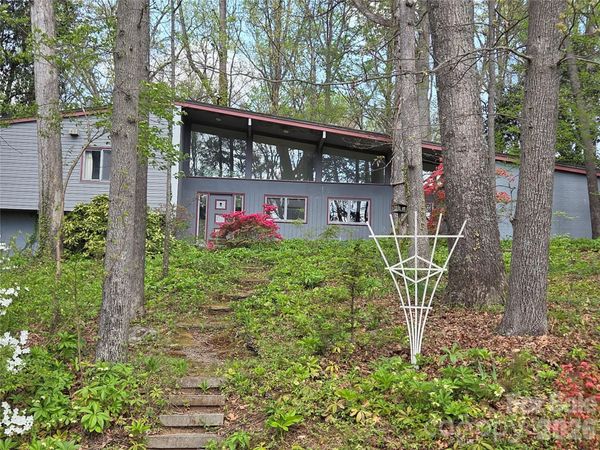 2051 Royall Drive , Winston Salem, NC 27106