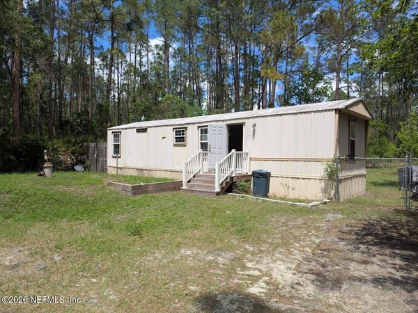 104 MOORE Avenue, Interlachen, FL 32148