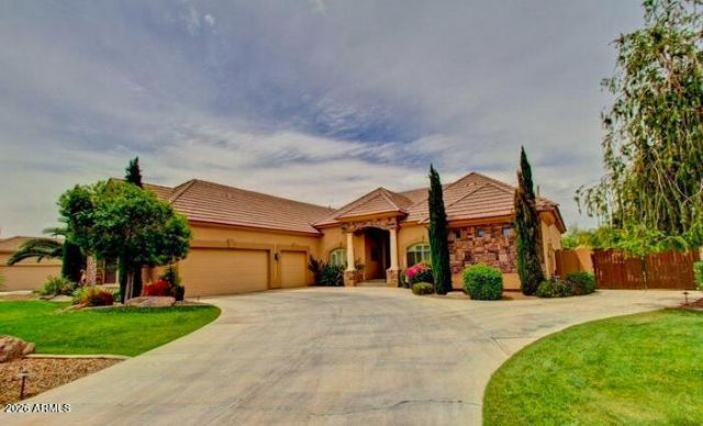 2568 S Riata Court, Gilbert, AZ 85295 Main Photo