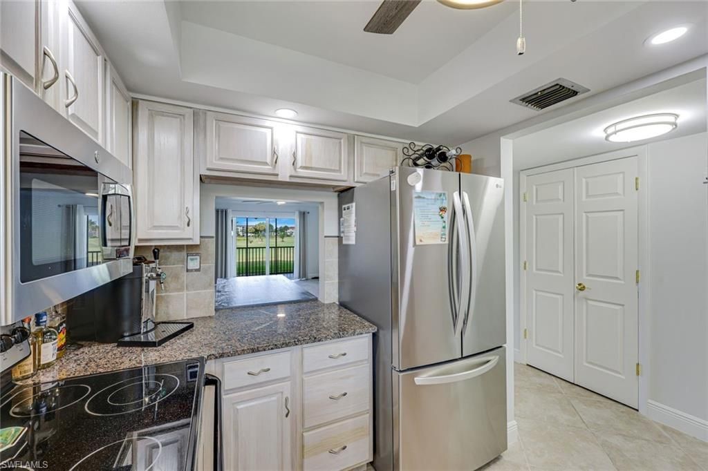 29 High Point Cir E, Unit 107, Naples, FL 34103 Photo