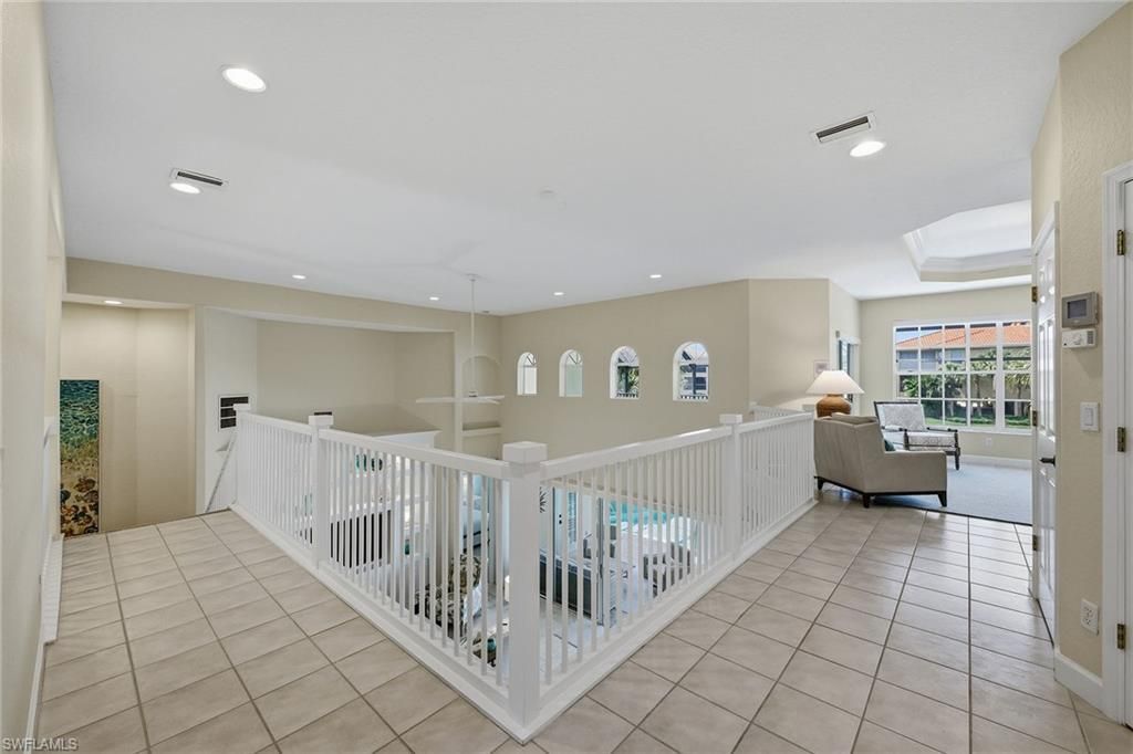 2292 Island Cove Cir, Naples, FL 34109 Photo