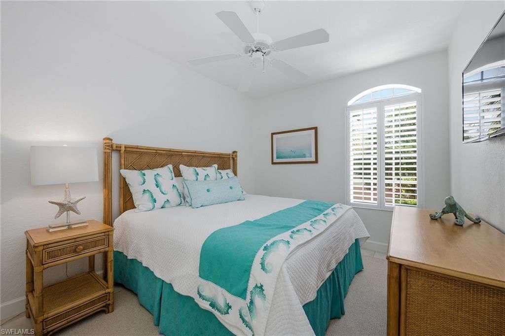 2292 Island Cove Cir, Naples, FL 34109 Photo