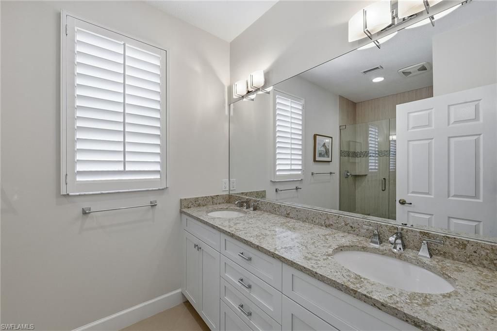 2292 Island Cove Cir, Naples, FL 34109 Photo