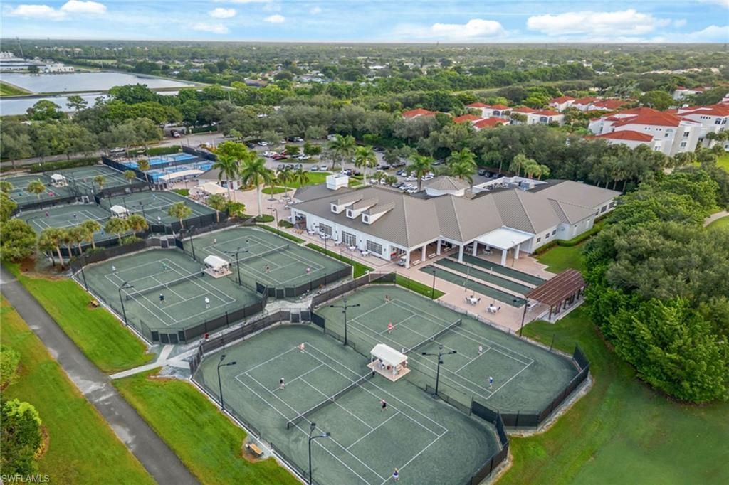 2292 Island Cove Cir, Naples, FL 34109 Photo
