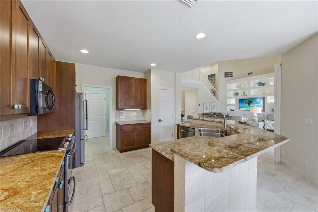 2292 Island Cove Cir, Naples, FL 34109 Photo