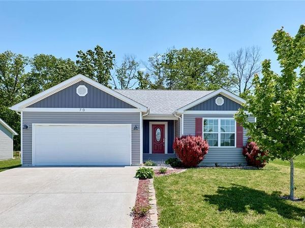 70 Round Table Court , Winfield, MO 63389