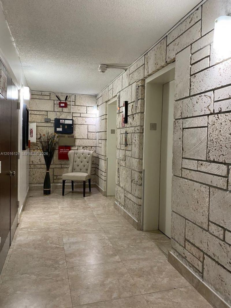 3640 NW 9th St, Unit 201, Miami, FL 33125 Photo