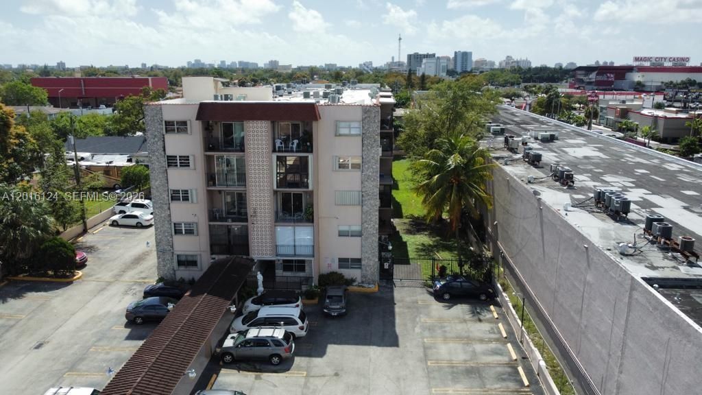 3640 NW 9th St, Unit 201, Miami, FL 33125 Photo