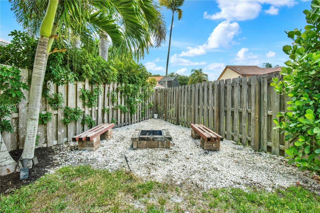 10851 London St , Cooper City, FL 33026 Photo