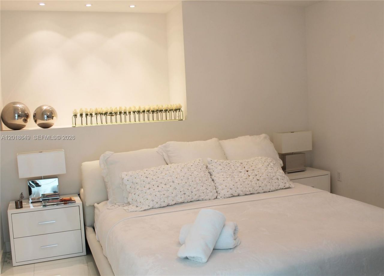 900 Biscayne Blvd , Unit 3207, Miami, FL 33132 Photo