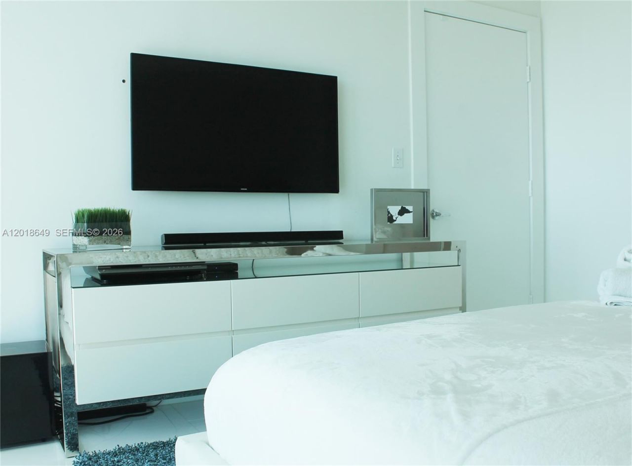 900 Biscayne Blvd , Unit 3207, Miami, FL 33132 Photo