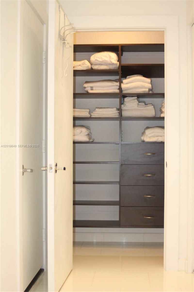 900 Biscayne Blvd , Unit 3207, Miami, FL 33132 Photo