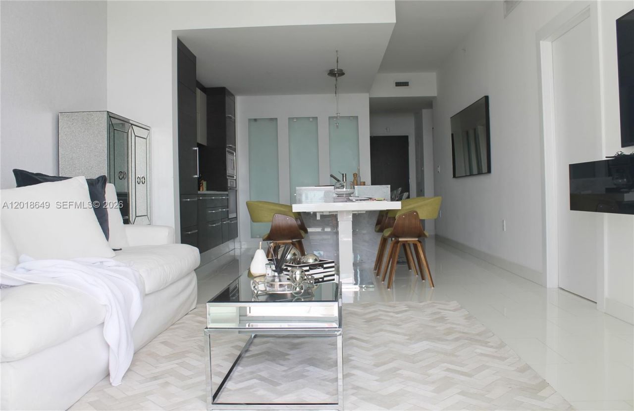 900 Biscayne Blvd , Unit 3207, Miami, FL 33132 Photo