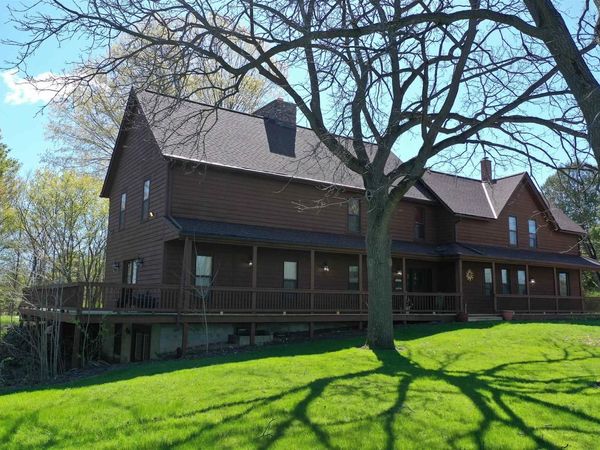 4002 CTY RD I, Saukville, WI 53080