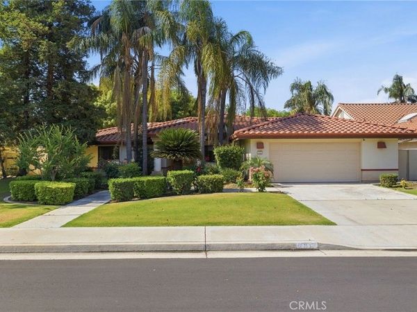 7313 Calle Los Manzanos, Bakersfield, CA 93309